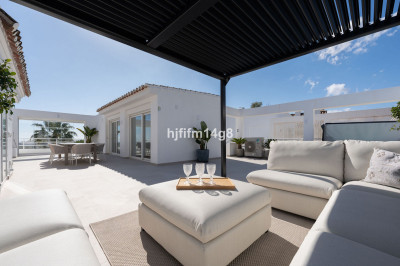 5 Bedroom Penthouse Duplex in Nueva Andalucía - Image 2