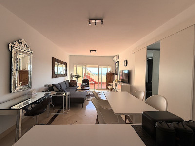 2 Bedroom Top Floor Apartment in Bel Air - Image 4