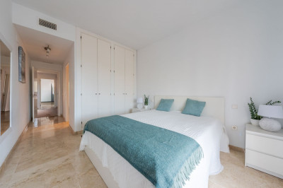 2 Bedroom Penthouse in Manilva - Image 5