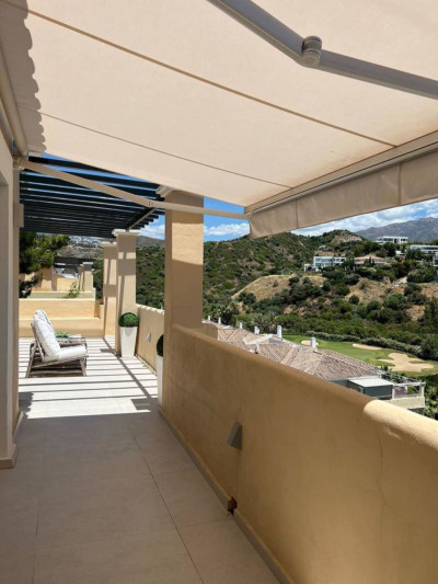 4 Bedroom Penthouse in La Quinta - Image 2
