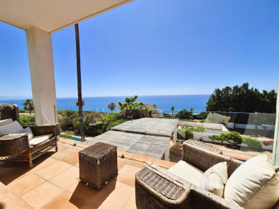 5 Bedroom Detached Villa in Manilva - Image 2