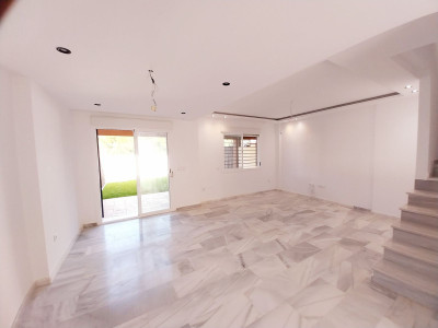 4 Bedroom Townhouse in Calahonda - Image 3
