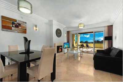 2 Bedroom Middle Floor Apartment in Casares Playa - Image 3