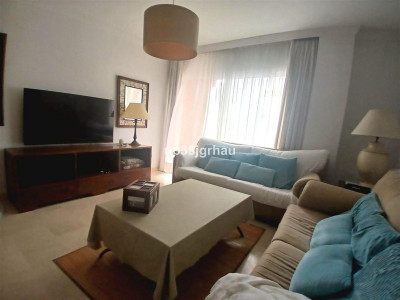 2 Bedroom Middle Floor Apartment in Estepona - Image 3