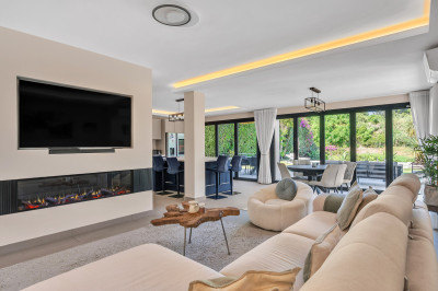 4 Bedroom Detached Villa in Guadalmina Alta - Image 2