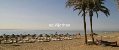 4 Bedroom Townhouse in Estepona - Image 2