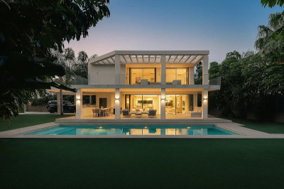 5 Bedroom Detached Villa in La Quinta - Image 1