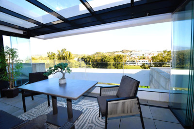 3 Bedroom Middle Floor Apartment in La Cala de Mijas - Image 3