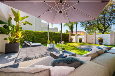 4 Bedroom Semi-Detached House in Guadalmina Baja - Image 3