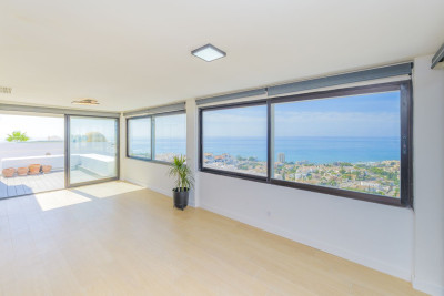 3 Bedroom Penthouse in Riviera del Sol