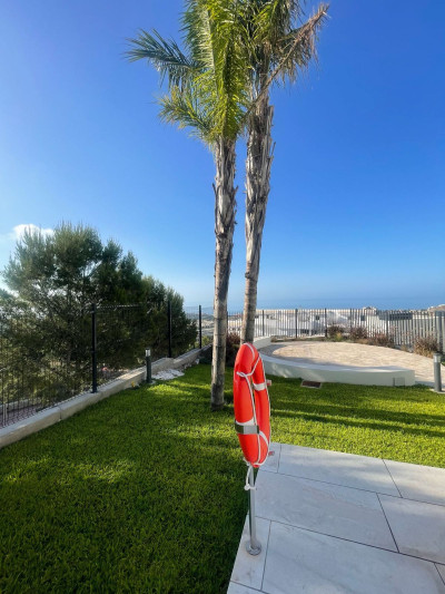2 Bedroom Ground Floor Apartment in Benalmadena - Image 3