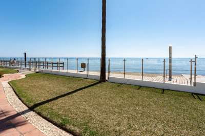 2 Bedroom Townhouse in Calahonda - Image 4