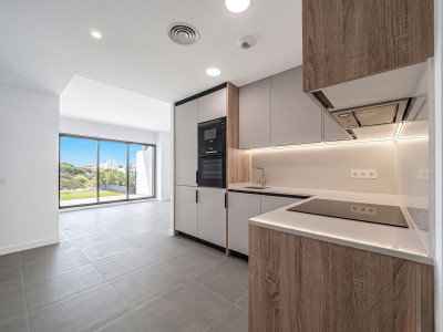 2 Bedroom Ground Floor Apartment in El Chaparral - Image 5