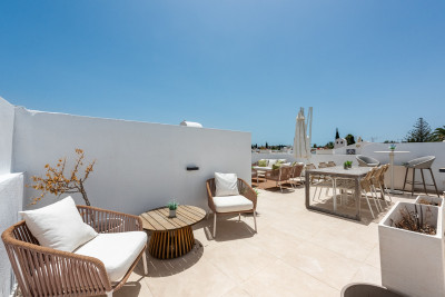 3 Bedroom Penthouse Duplex in Nueva Andalucía - Image 5