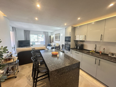 3 Bedroom Ground Floor Apartment in Calahonda - Image 4