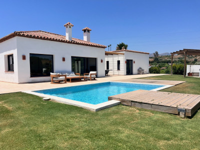 3 Bedroom Detached Villa in New Golden Mile