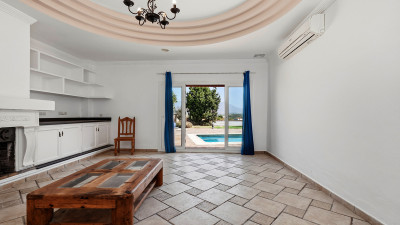 4 Bedroom Detached Villa in Manilva - Image 2