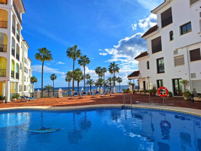 2 Bedroom Middle Floor Apartment in La Duquesa - Image 1