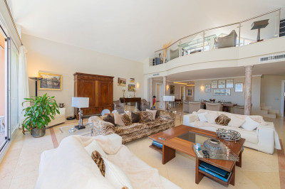 3 Bedroom Penthouse Duplex in Nueva Andalucía - Image 3