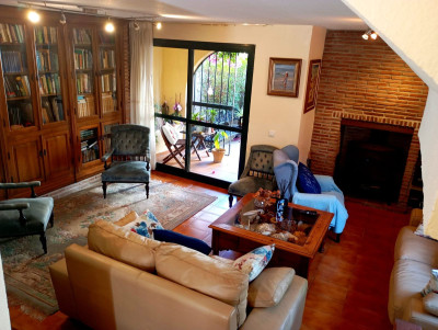4 Bedroom Semi-Detached House in Casares Playa - Image 2