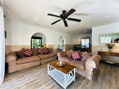 3 Bedroom Detached Villa in La Cala de Mijas - Image 4