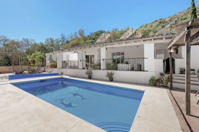 3 Bedroom Finca - Cortijo in Estepona - Image 1