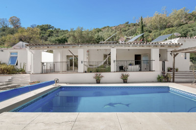 3 Bedroom Finca - Cortijo in Estepona - Image 3