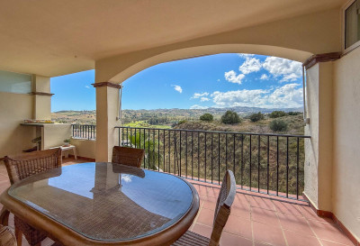 2 Bedroom Middle Floor Apartment in La Cala Hills - Image 2