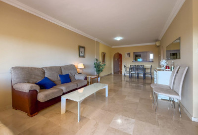 2 Bedroom Middle Floor Apartment in La Cala Hills - Image 5