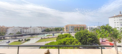 4 Bedroom Middle Floor Apartment in San Pedro de Alcántara - Image 1