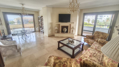 4 Bedroom Middle Floor Apartment in San Pedro de Alcántara - Image 5