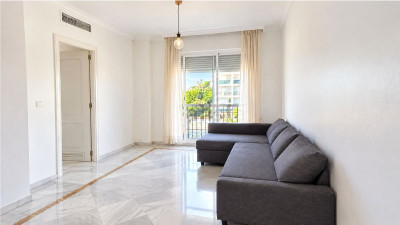 1 Bedroom Middle Floor Apartment in Nueva Andalucía - Image 3