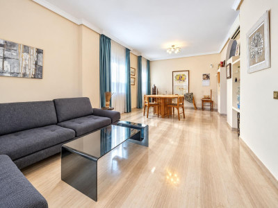 4 Bedroom Detached Villa in Guadalmina Baja - Image 5