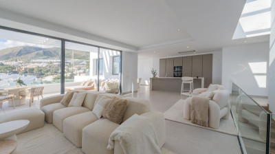 4 Bedroom Detached Villa in Benalmadena Pueblo - Image 4