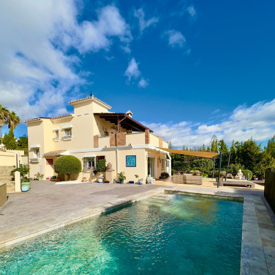 6 Bedroom Detached Villa in Estepona