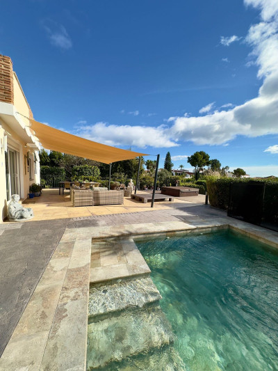 6 Bedroom Detached Villa in Estepona - Image 2