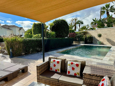 6 Bedroom Detached Villa in Estepona - Image 4