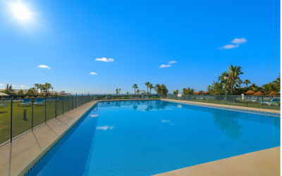 2 Bedroom Penthouse in Puerto de Cabopino - Image 2