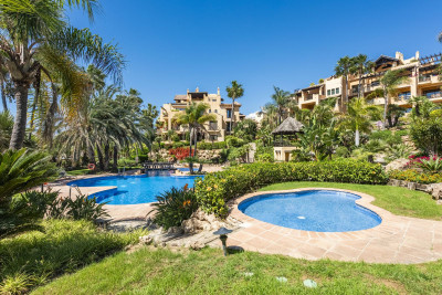2 Bedroom Middle Floor Apartment in El Paraiso
