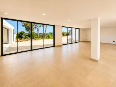 5 Bedroom Detached Villa in Sotogrande Alto - Image 3