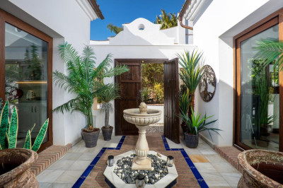 4 Bedroom Detached Villa in Benahavís - Image 5