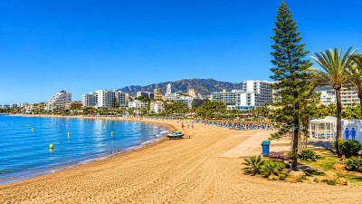 3 Bedroom Middle Floor Apartment in Benalmadena Costa - Image 1