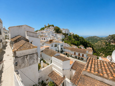 3 Bedroom Semi-Detached House in Casares