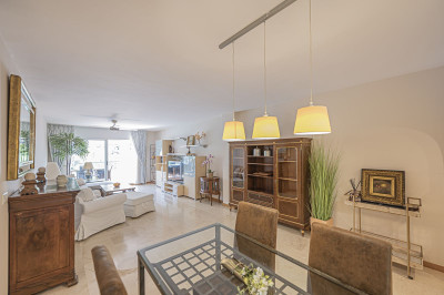 2 Bedroom Middle Floor Apartment in Guadalmina Alta - Image 2