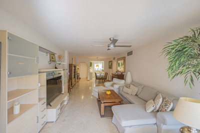 2 Bedroom Middle Floor Apartment in Guadalmina Alta - Image 5