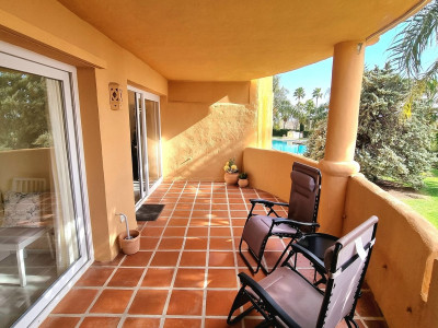2 Bedroom Middle Floor Apartment in Calahonda - Image 5