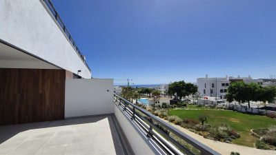 2 Bedroom Middle Floor Apartment in Estepona - Image 3