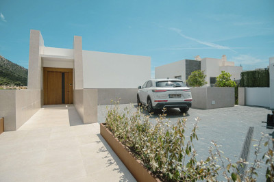 6 Bedroom Detached Villa in Mijas - Image 3