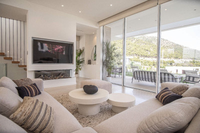 6 Bedroom Detached Villa in Mijas - Image 5