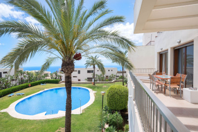3 Bedroom Middle Floor Apartment in Altos de los Monteros